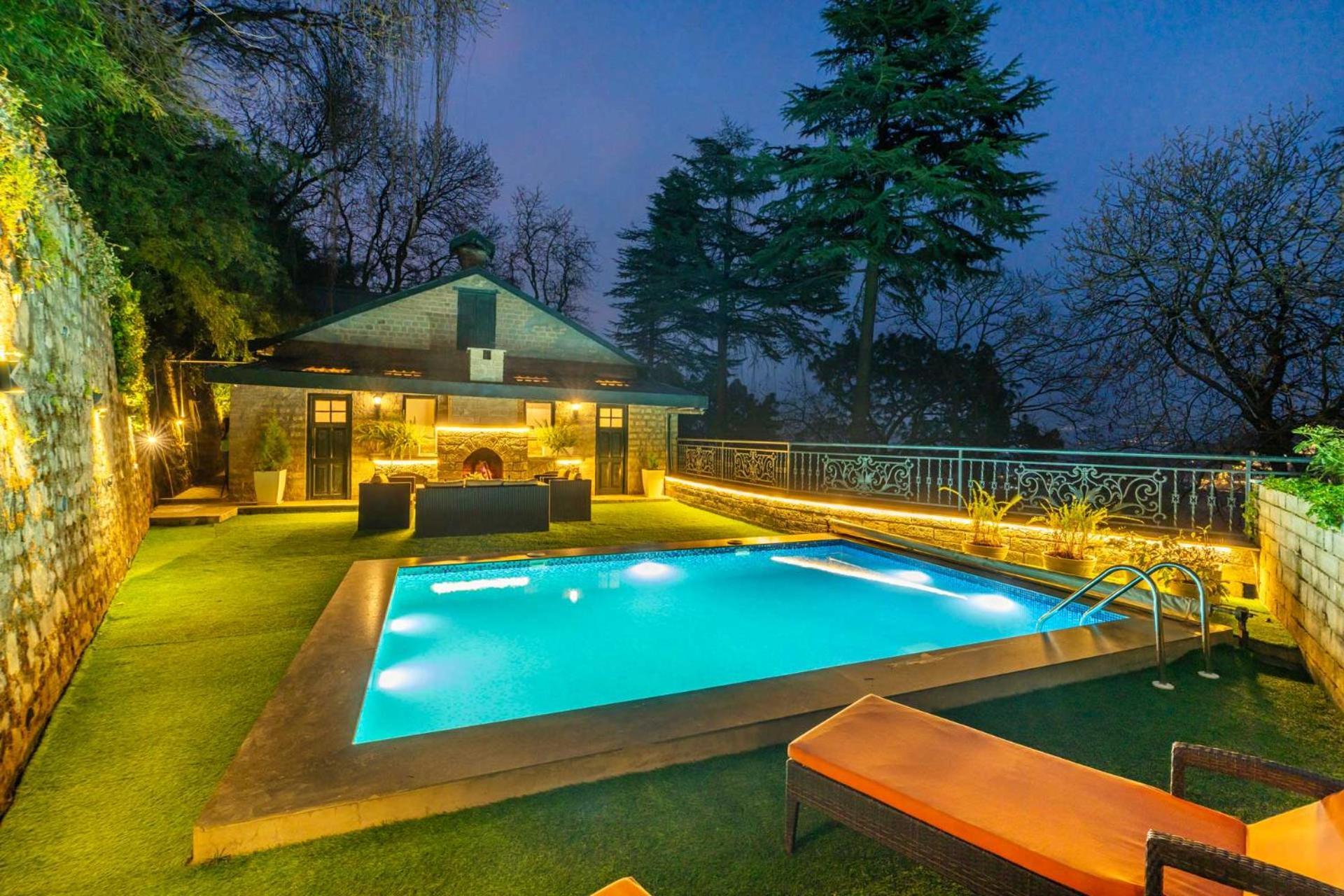 Stayvista At Paris Villa With Pvt Pool & Valley View 卡绍利 外观 照片