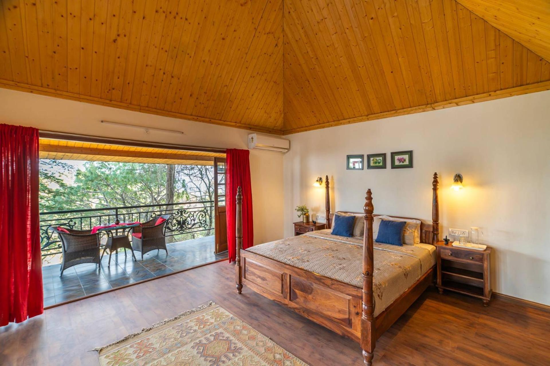 Stayvista At Paris Villa With Pvt Pool & Valley View 卡绍利 外观 照片