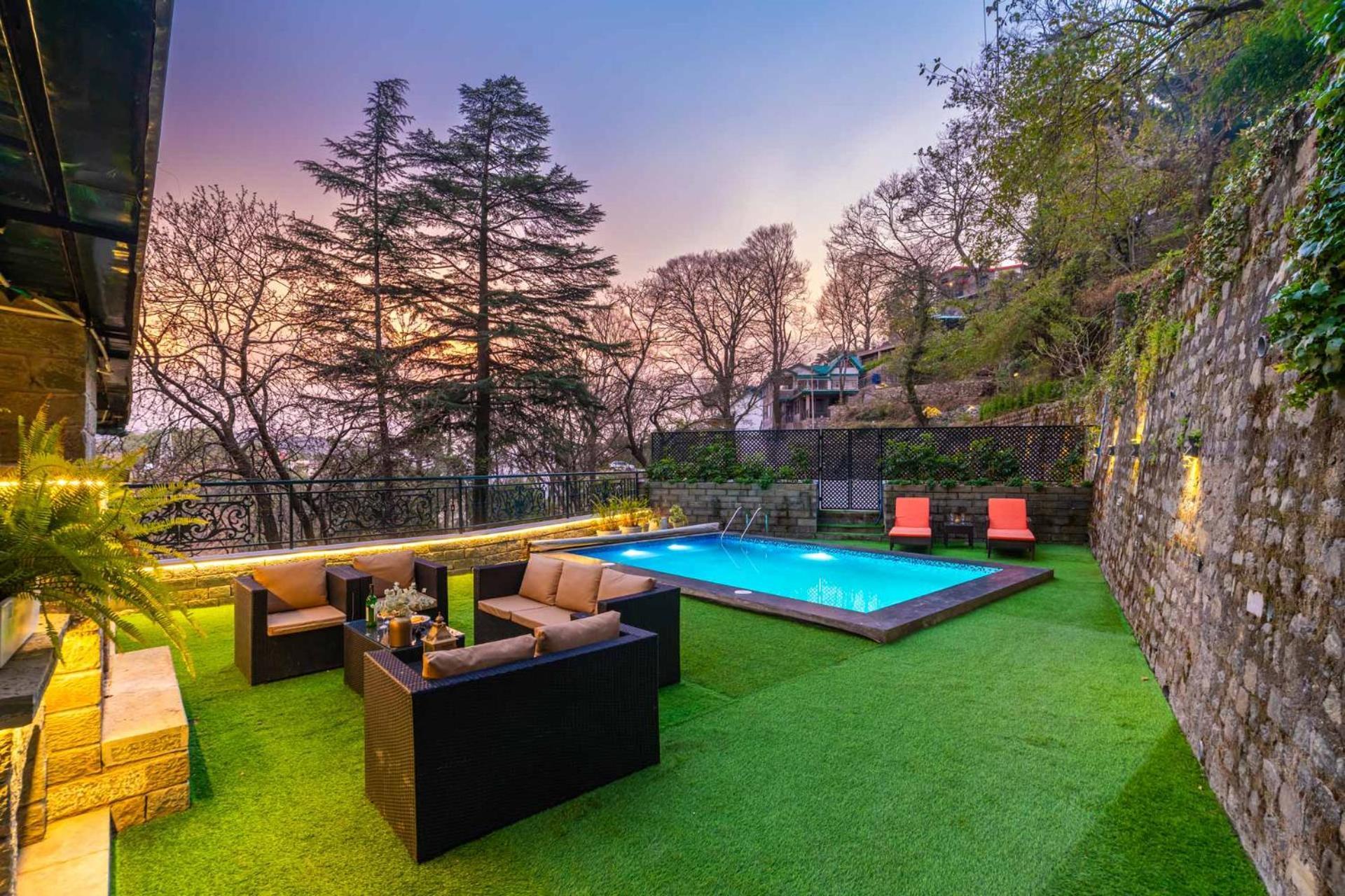 Stayvista At Paris Villa With Pvt Pool & Valley View 卡绍利 外观 照片