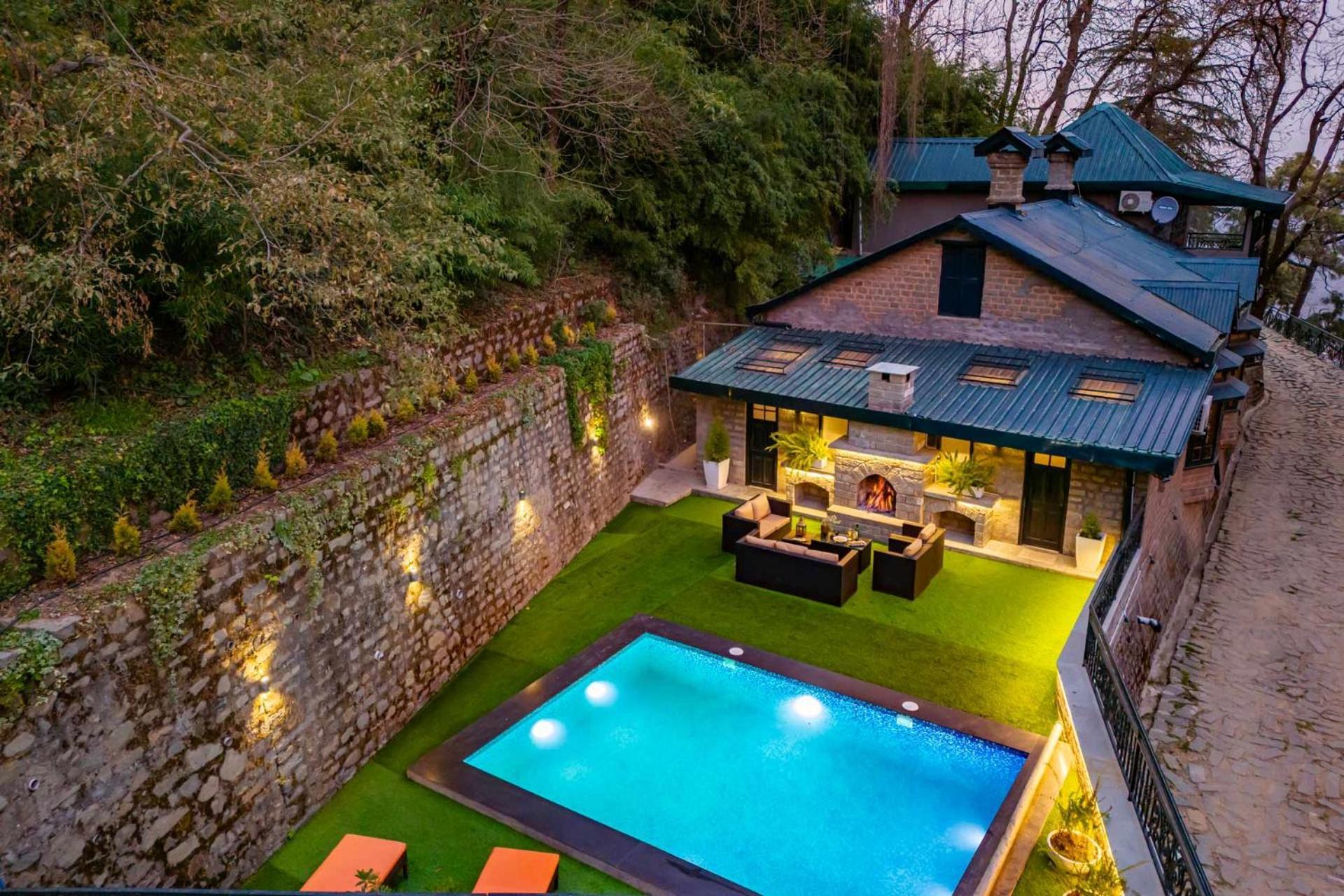 Stayvista At Paris Villa With Pvt Pool & Valley View 卡绍利 外观 照片